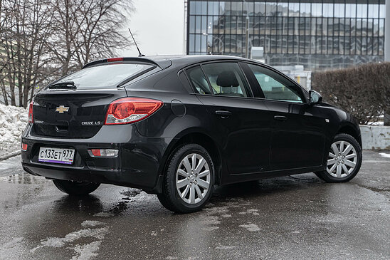 Chevrolet Cruze 1.6 AT (109 л.с.) LS