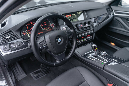 BMW 5 серия 520d 2.0 AT (190 л.с.)