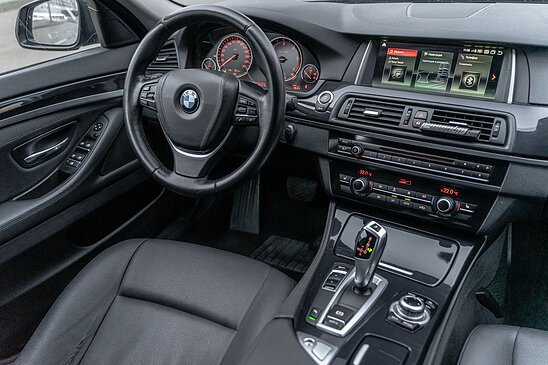 BMW 5 серия 520d 2.0 AT (190 л.с.)