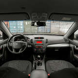 Kia Sorento 2.4 4WD MT (175 л.с.) Comfort