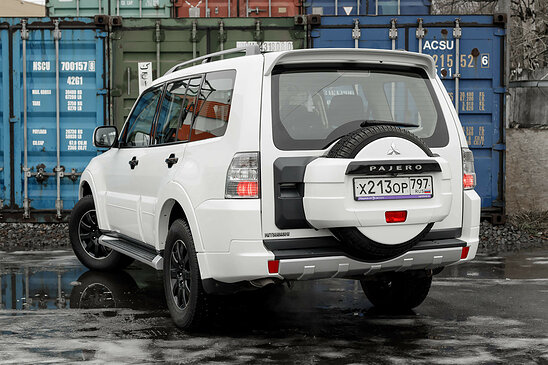 Mitsubishi Pajero 3.0 4WD AT (178 л.с.) Intense