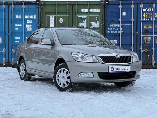 Skoda Octavia 1.6 MPI MT (102 л.с.) Ambiente