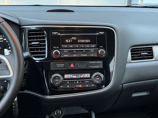 Mitsubishi Outlander 2.0 4WD CVT (146 л.с.) Intense
