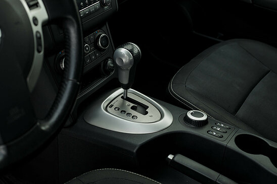 Nissan Qashqai 2.0 4WD CVT (141 л.с.) SE+