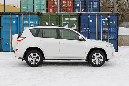 Toyota RAV4 2.0 4WD CVT (158 л.с.) Prestige
