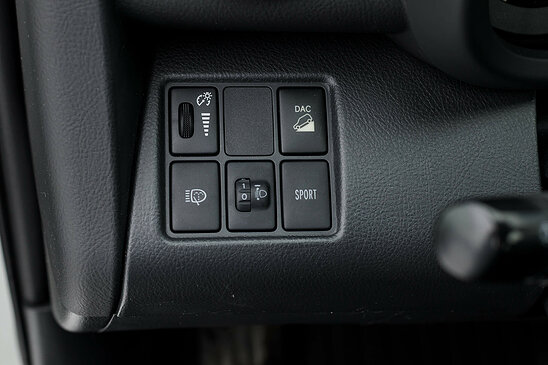 Toyota RAV4 2.0 4WD CVT (158 л.с.) Prestige