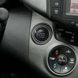 Toyota RAV4 2.0 4WD CVT (158 л.с.) Prestige