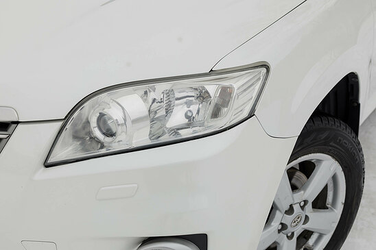 Toyota RAV4 2.0 4WD CVT (158 л.с.) Prestige