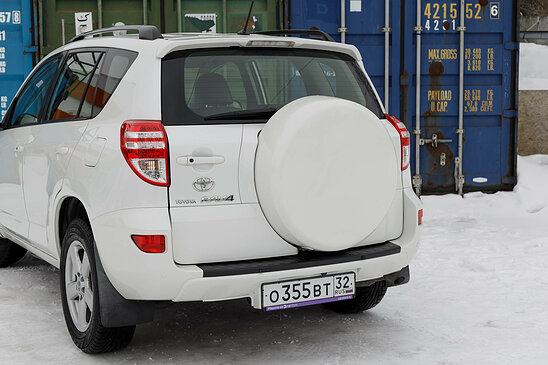Toyota RAV4 2.0 4WD CVT (158 л.с.) Prestige