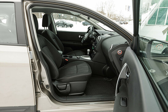 Nissan Qashqai 2.0 4WD CVT (141 л.с.) SE+