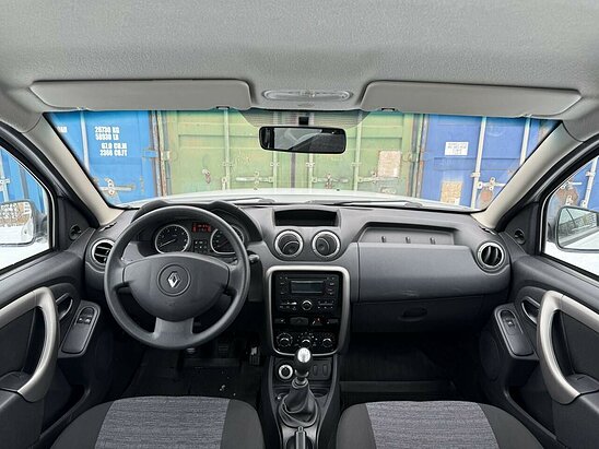 Renault Duster 1.6 4WD MT (102 л.с.) Authentique