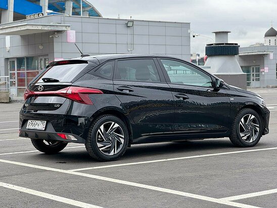 Hyundai i20 1.0 AMT (100 л.с.)