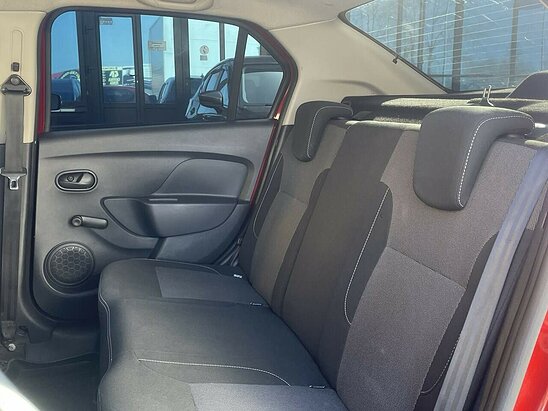 Renault Logan Stepway 1.6 MT (82 л.с.) Special Edition