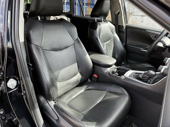 Toyota RAV4 2.5 4WD AT (199 л.с.) Комфорт