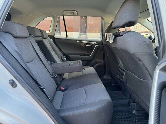 Toyota RAV4 2.5 4WD AT (199 л.с.) Комфорт