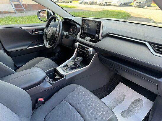 Toyota RAV4 2.5 4WD AT (199 л.с.) Комфорт