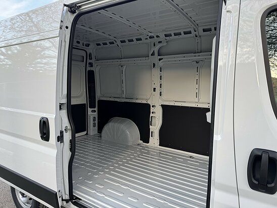 Peugeot Boxer 2.2 HDi MT (130 л.с.)