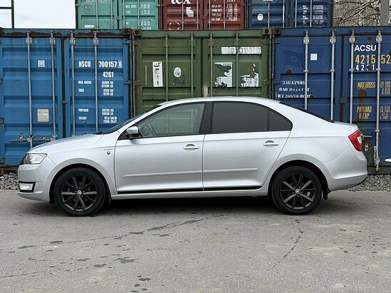 Skoda Rapid 1.6 MPI MT (90 л.с.) Hockey Edition