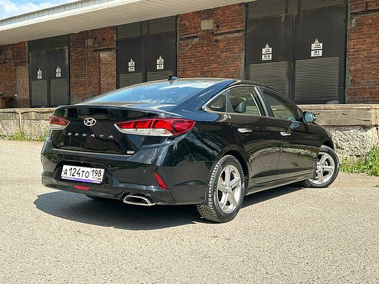Hyundai Sonata 2.0 AT (150 л.с.) Lifestyle