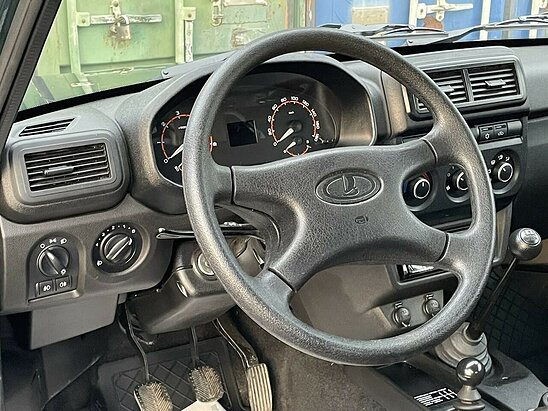 ВАЗ (LADA) Niva Legend 1.7 MT (83 л.с.) [BLACK]