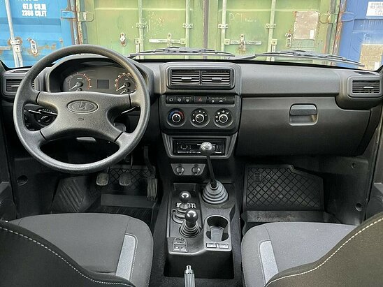 ВАЗ (LADA) Niva Legend 1.7 MT (83 л.с.) [BLACK]