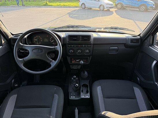 ВАЗ (LADA) Niva Legend 1.7 MT (83 л.с.) [BLACK]