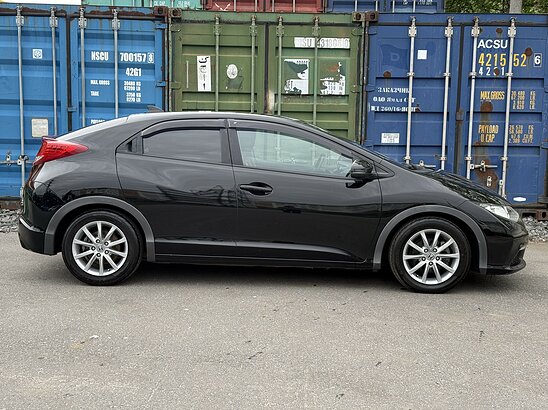 Honda Civic 1.8 MT (142 л.с.) Lifestyle