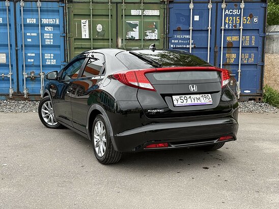 Honda Civic 1.8 MT (142 л.с.) Lifestyle
