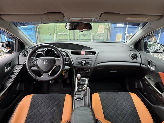 Honda Civic 1.8 MT (142 л.с.) Lifestyle