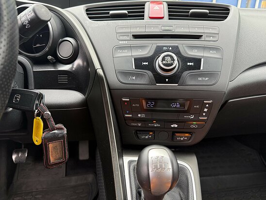 Honda Civic 1.8 MT (142 л.с.) Lifestyle