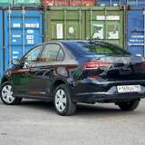 Volkswagen Polo 1.6 MPI AT (110 л.с.) Respect