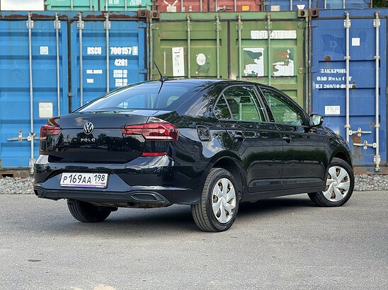 Volkswagen Polo 1.6 MPI AT (110 л.с.) Respect