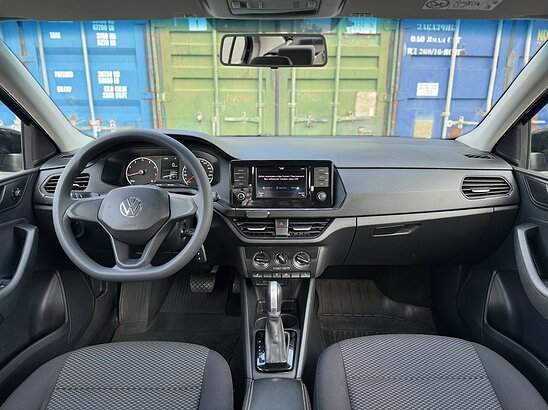 Volkswagen Polo 1.6 MPI AT (110 л.с.) Respect