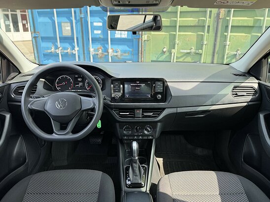 Volkswagen Polo 1.6 MPI AT (110 л.с.) Respect