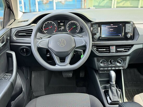 Volkswagen Polo 1.6 MPI AT (110 л.с.) Respect