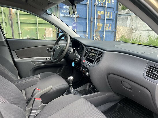 Kia Rio 1.4 MT (97 л.с.) Люкс