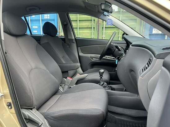 Kia Rio 1.4 MT (97 л.с.) Люкс