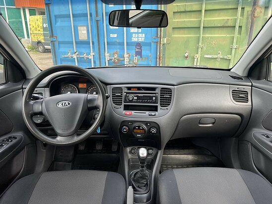Kia Rio 1.4 MT (97 л.с.) Люкс