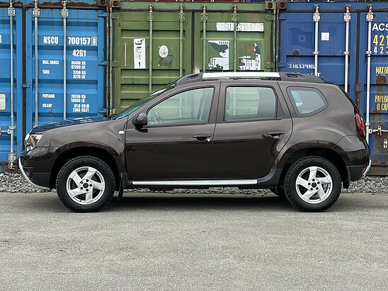 Renault Duster 1.6 4WD MT (114 л.с.) Privilege