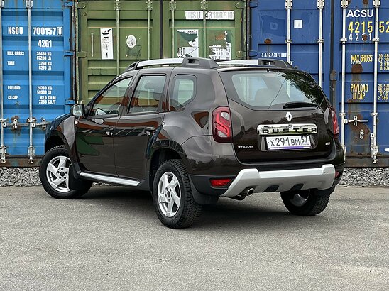 Renault Duster 1.6 4WD MT (114 л.с.) Privilege