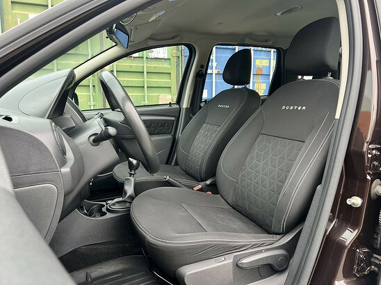 Renault Duster 1.6 4WD MT (114 л.с.) Privilege