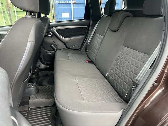Renault Duster 1.6 4WD MT (114 л.с.) Privilege