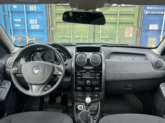Renault Duster 1.6 4WD MT (114 л.с.) Privilege