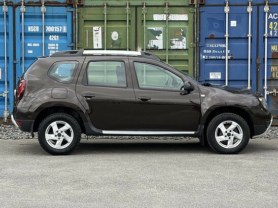 Renault Duster 1.6 4WD MT (114 л.с.) Privilege