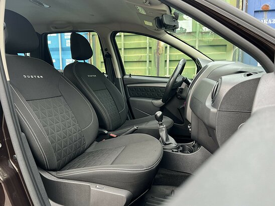 Renault Duster 1.6 4WD MT (114 л.с.) Privilege