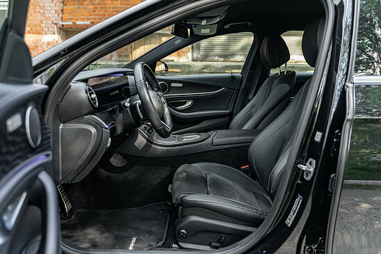 Mercedes-Benz E-класс E 220d 2.0 4MATIC 9G-Tronic (194 л.с.) Premium