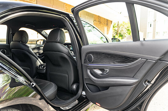 Mercedes-Benz E-класс E 220d 2.0 4MATIC 9G-Tronic (194 л.с.) Premium