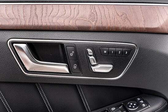 Mercedes-Benz E-класс E 300 3.5 4MATIC 7G-Tronic (249 л.с.) Особая серия