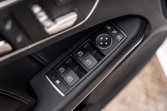 Mercedes-Benz E-класс E 300 3.5 4MATIC 7G-Tronic (249 л.с.) Особая серия