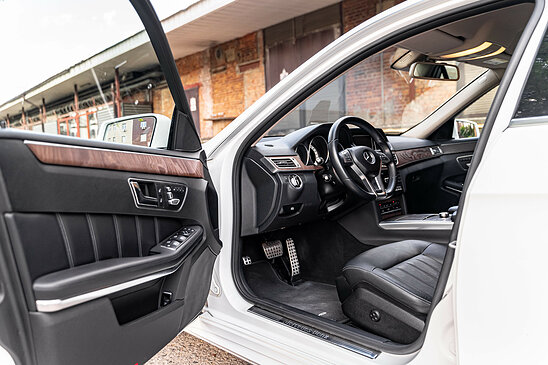 Mercedes-Benz E-класс E 300 3.5 4MATIC 7G-Tronic (249 л.с.) Особая серия